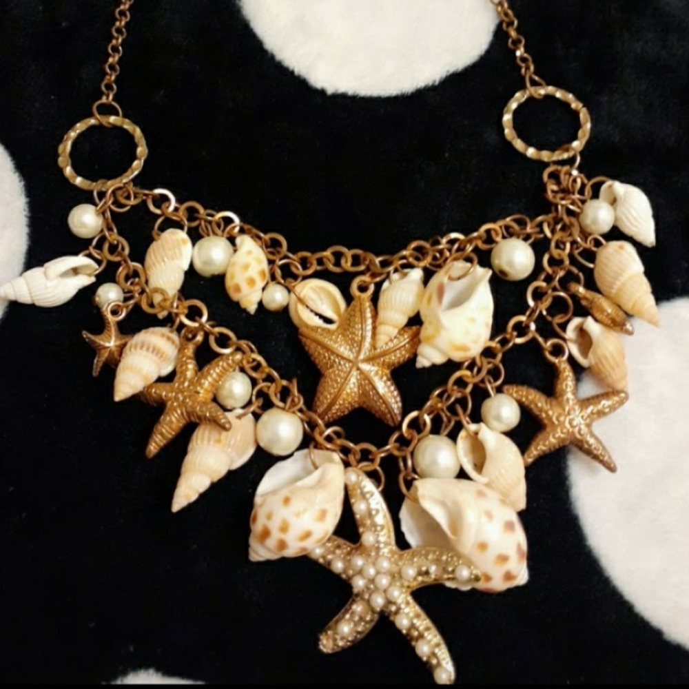 Shell statement necklace - Picture 2 of 2